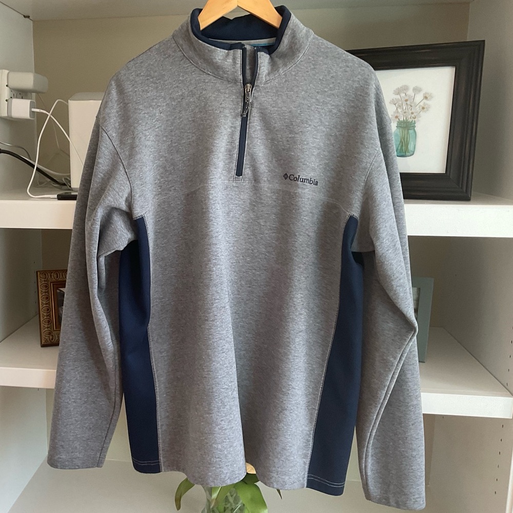 Columbia Omni Shield quarter Zip Sz L